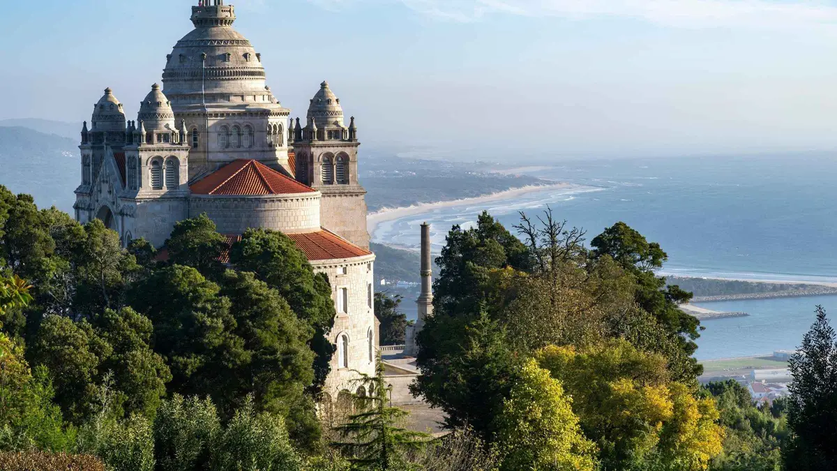 The Santa Luzia sanctuary above the coast at Viana do Castelo on a day trip from Porto
